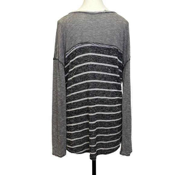 We The Free by Urban Outfitters Striped Knit V-Neck Sweater - Size Small - Picture 3 of 8
